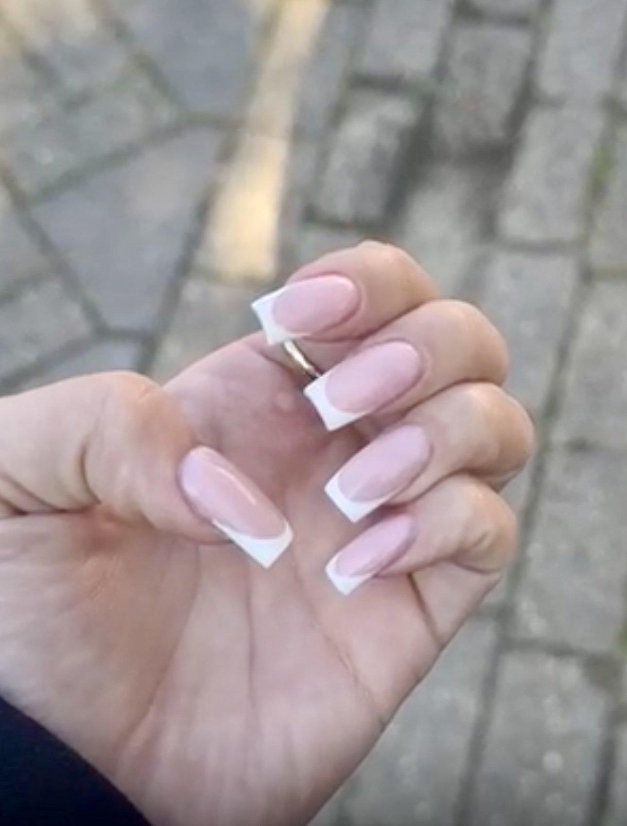 Witte french tips op vierkante nagels